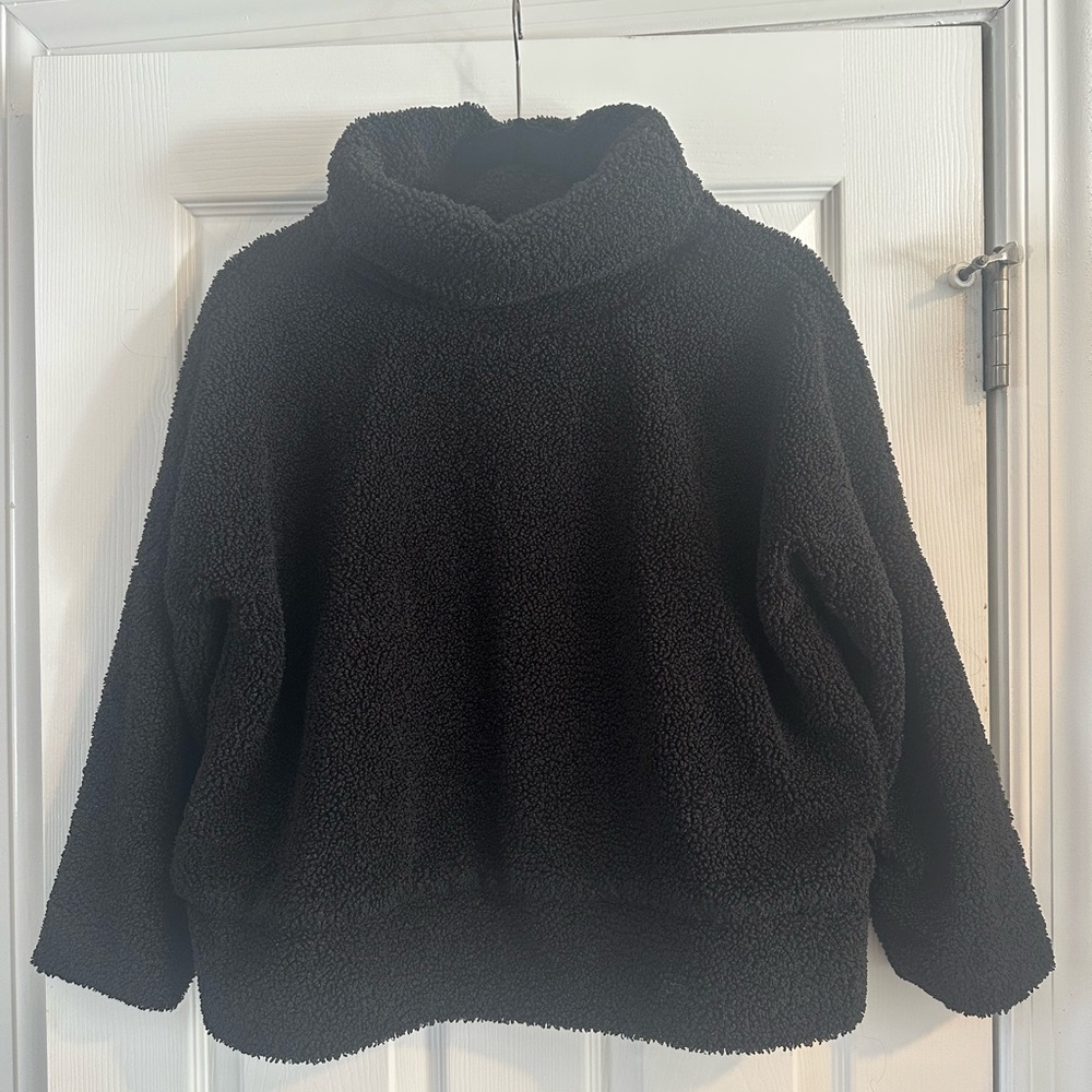 Black Teddy Rollins Funnel Neck Pullover Fleece Cozy Preppy